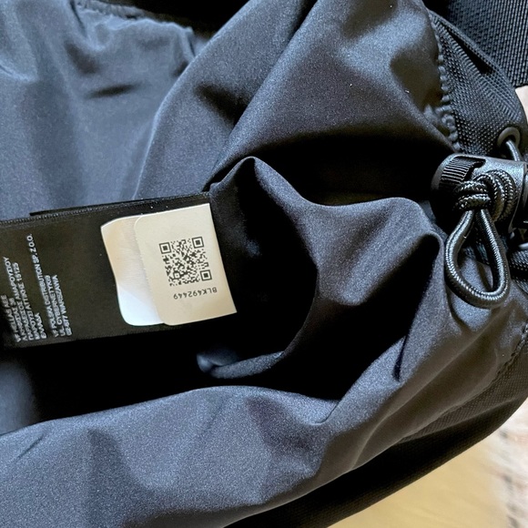 The North Face Unisex Steep Tech Waterproof Vest In Lightning Yellow - TNF Black - Picture 8 of 10